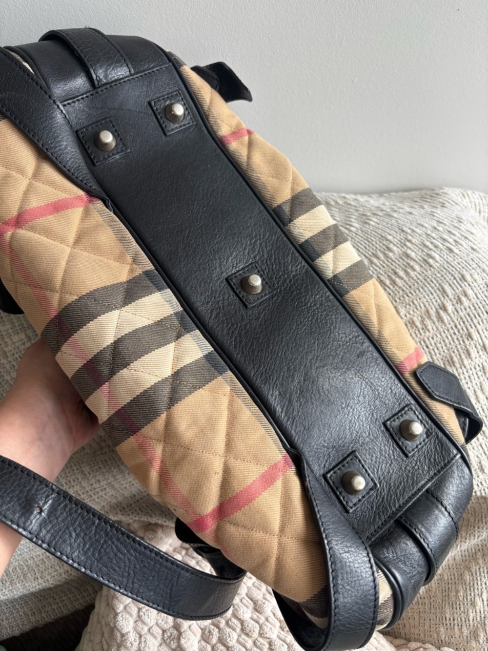 Authentic Burberry Classic Black Leather Vintage Shoulder Bag - Picture 11 of 11